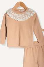 Yaka Dantel Detaylı Kız Çocuk Triko İkili Takımı - Görsel 5