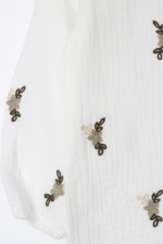 Kız Çocuk Zarif Çiçek Nakışlı Keten Gömlek ve Pantolon İkili Takımı Beyaz-Yeşil - Görsel 6