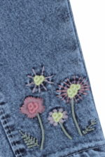 Kız Çocuk Çiçek Nakışlı Hırkalı ve Kot Pantolon 3'lü Takımı Krem - Görsel 4